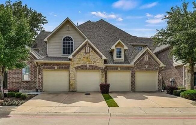 2 Bed 2.5 Bath in Lewisville
