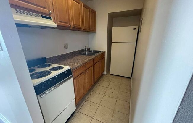 1 bed, 1 bath, 650 sqft, $820, Unit 412