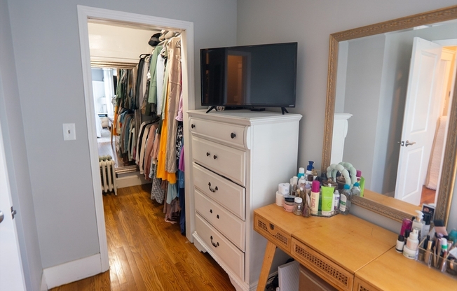 2 beds, 1 bath, 1,250 sqft, $2,900, Unit 1