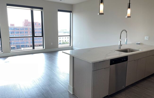 1 bed, 1 bath, 897 sqft, $1,925, Unit 321 Jefferson-512