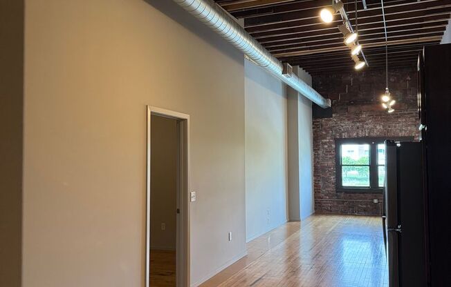 2 beds, 2 baths, 1,148 sqft, $1,615, Unit 225