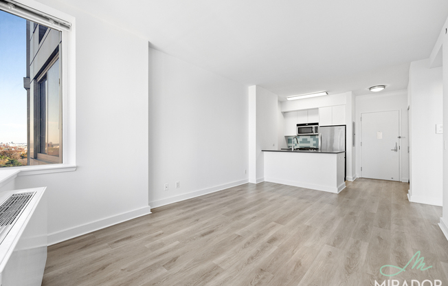 1 bed, 1 bath, $4,250, Unit 17D