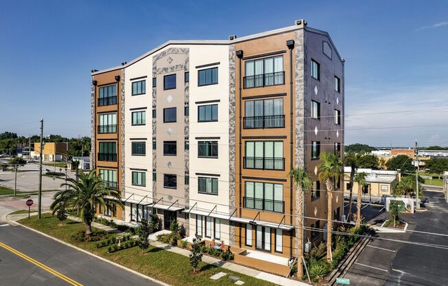 100 North Apartments in Beautiful Downtown Eustis