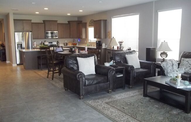 Stunning Fully furnished home 3 bed 2.5 baths 2056 sq ft w/heated pool!!! Must see will rent fast!