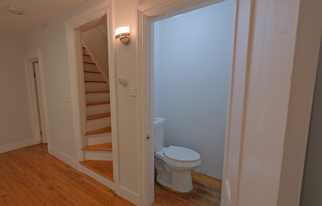 3 beds, 1.5 baths, 1,108 sqft, $2,600, Unit 2