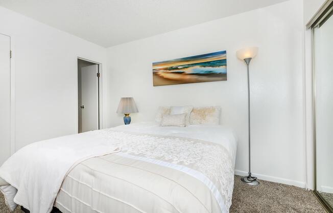 bedroom with carpet