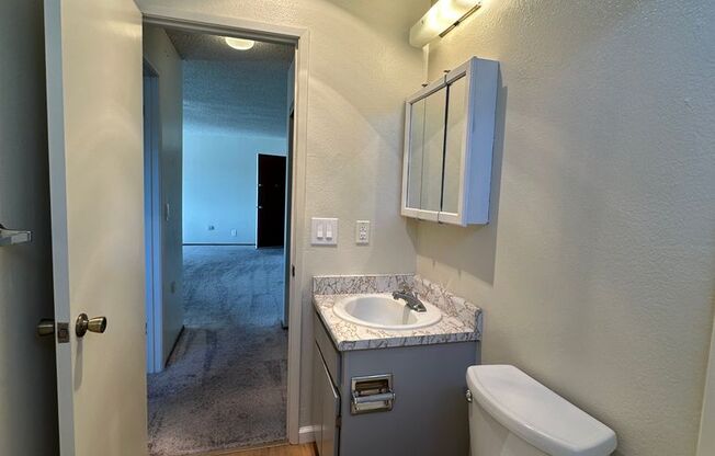 1 bed, 1 bath, $1,800, Unit Apt. B