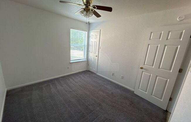 2 beds, 1 bath, $750