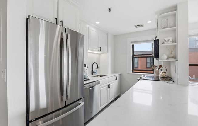 2 beds, 1 bath, 905 sqft, $6,600, Unit 801