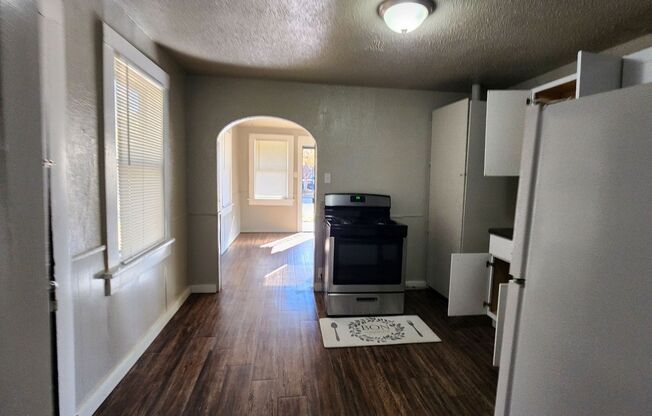 1 bed, 1 bath, $650