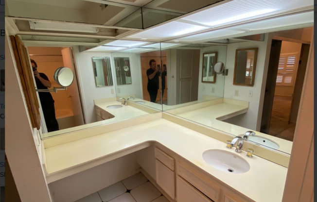 4 beds, 2.5 baths, $4,950