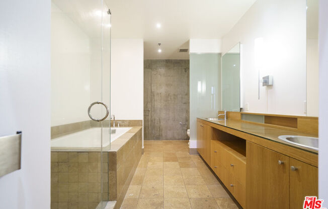 2 beds, 3 baths, 1,950 sqft, $6,500, Unit PH 3