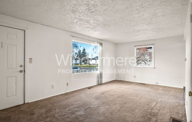 2 beds, 1 bath, $1,100