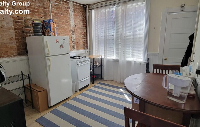 76 Myrtle St.