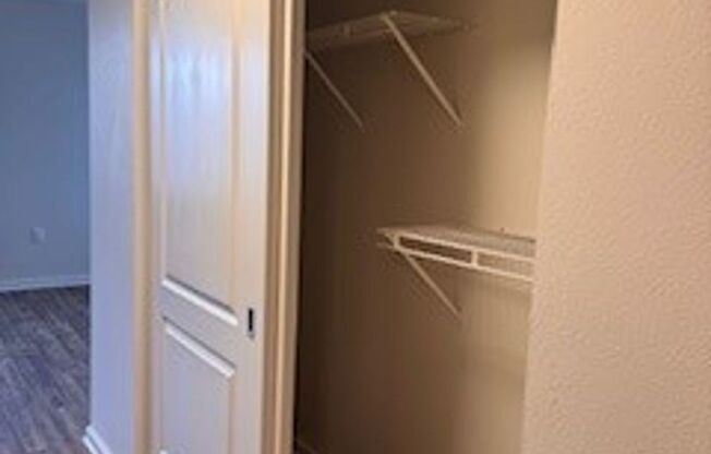 Studio, 1 bath, 540 sqft, $1,375, Unit 202