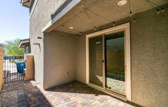 3 beds, 2.5 baths, $1,895