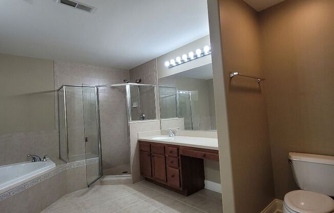 2 beds, 2 baths, 1,474 sqft, $2,250, Unit 127