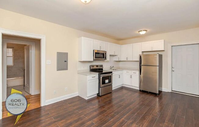 Beautiful Berwyn Apartments on Kenilworth!