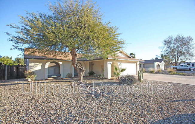 5736 W Angela Dr