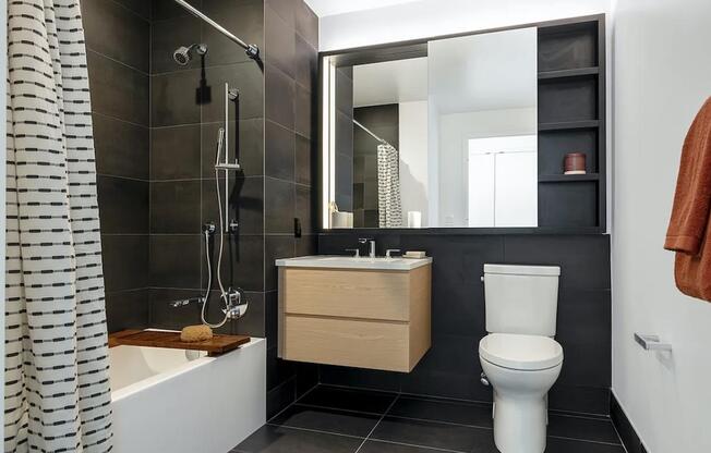 1 bed, 1 bath, $4,800, Unit 2PH1P