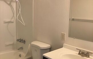 2 beds, 1 bath, $1,250, Unit Unit 02