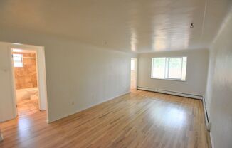 911 933 PORTLAND PL