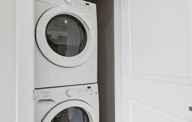Studio, 1 bath, 400 sqft, $1,000, Unit Unit 103