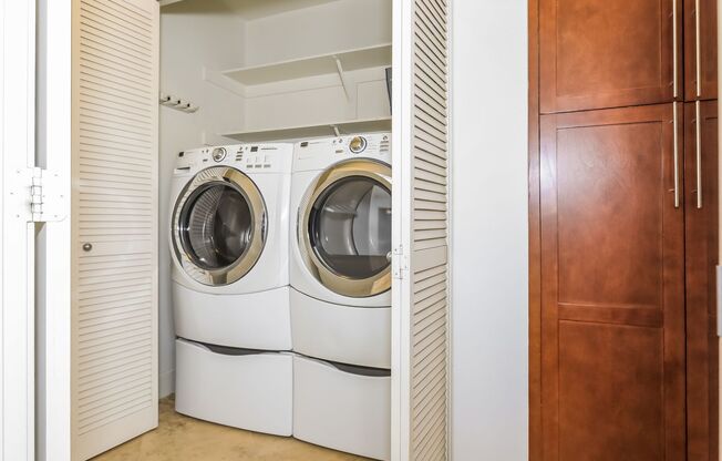 3 beds, 2 baths, $3,800, Unit UNIT # 201