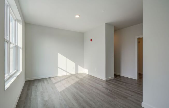 1 bed, 1 bath, 629 sqft, $1,095, Unit 301
