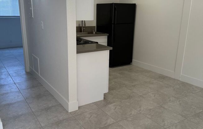 1 bed, 1 bath, $1,200, Unit 7B