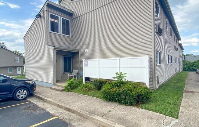 562 Woodland Avenue