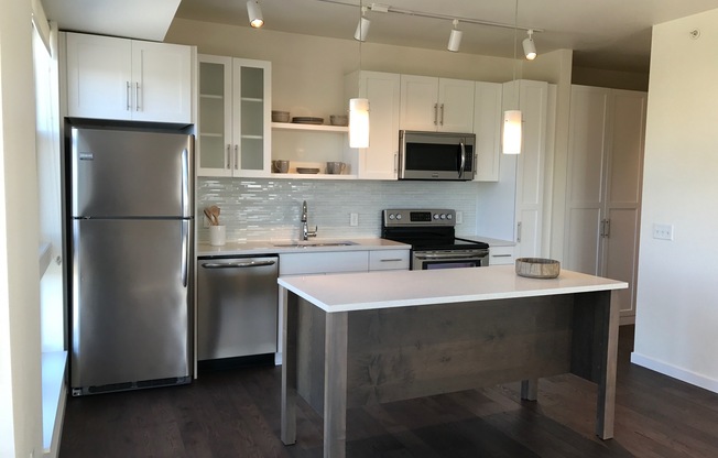 1 bed, 1 bath, 764 sqft, $1,895, Unit 310