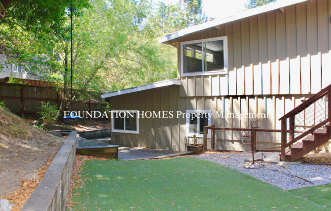126 REDWOOD RD
