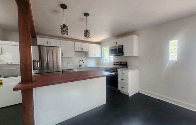 Stunning and Unique 1 Bed 1 Bed remodeled Unit