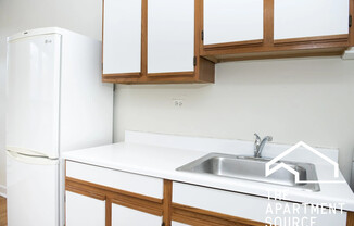 3345 N Marshfield Ave