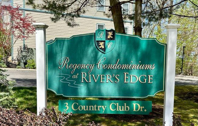 3 Country Club Drive Unit 103 Manchester NH 03102