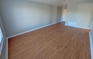 1 bed, 1 bath, 500 sqft, $650, Unit 2038 NW 25th St, #12E