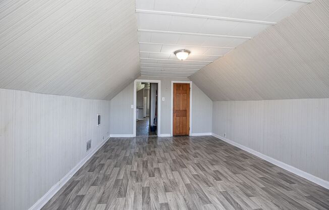 8505 Garfield