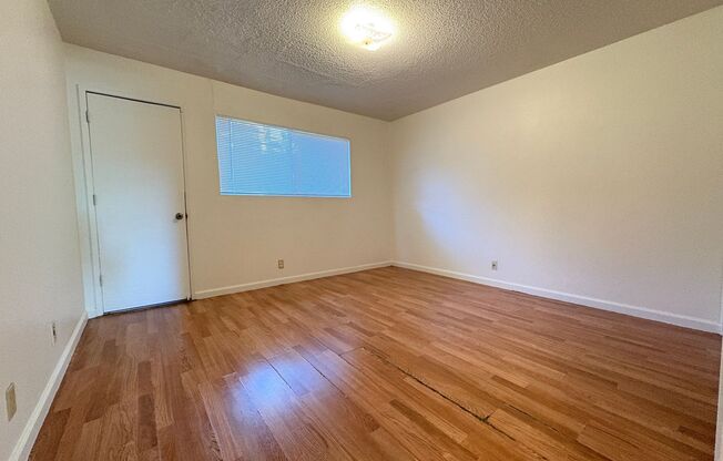 2 beds, 1 bath, $1,650, Unit 704