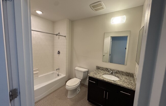 3 beds, 2 baths, 1,385 sqft, $5,000, Unit 501