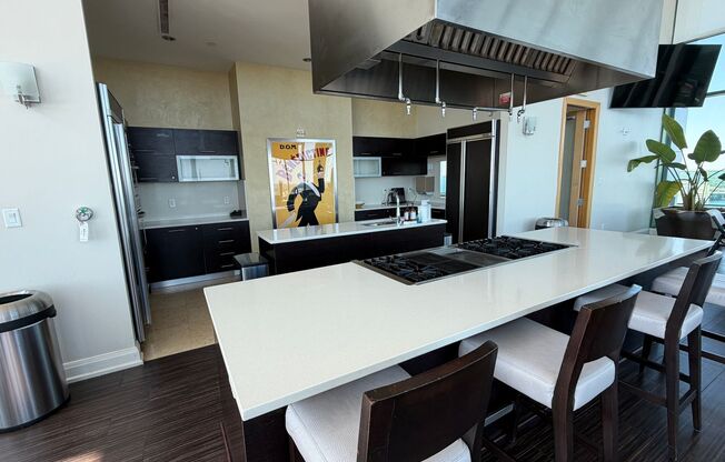 2 beds, 2.5 baths, $4,500, Unit UNIT 1706
