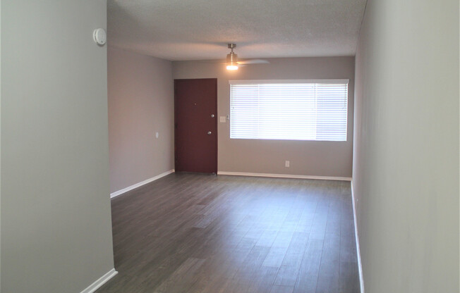 Studio, 1 bath, 650 sqft, $1,595, Unit 4