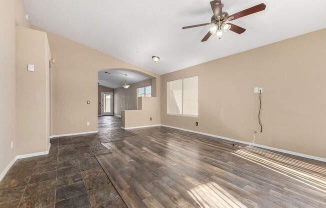 Charming 4‑Bedroom Peoria Home with Private Pool – Great Location!