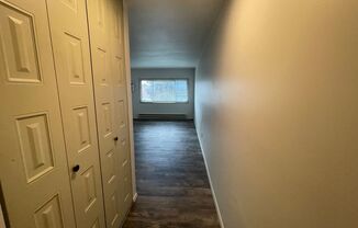 2 beds, 1.5 baths, $1,350, Unit 214