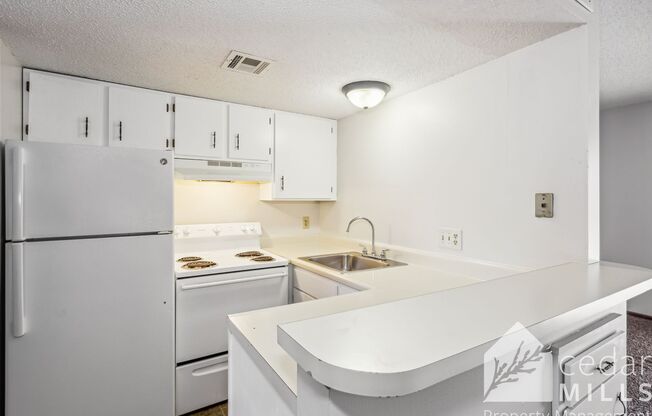 1 bed, 1 bath, $600, Unit 210