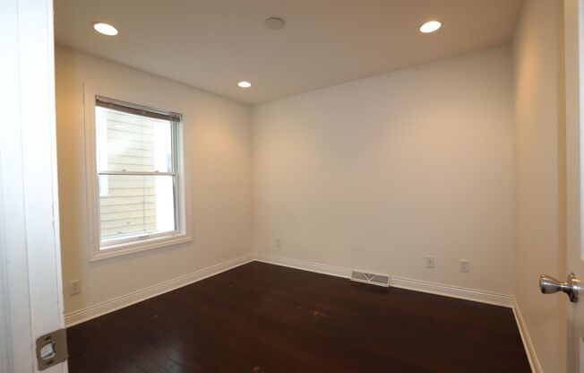 5 beds, 2 baths, $4,295