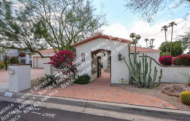 3525 E EQUESTRIAN TRL
