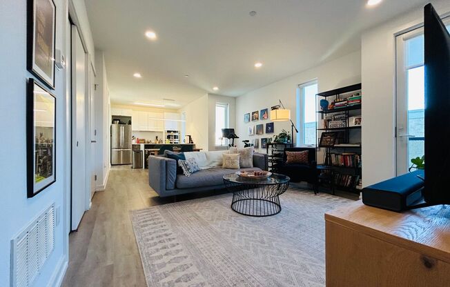 BRAND NEW!! Nova on the Park