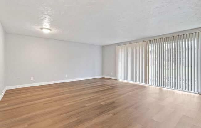 2 beds, 1 bath, 900 sqft, $1,495, Unit 112