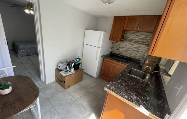 8609 BLOSSOM AVE